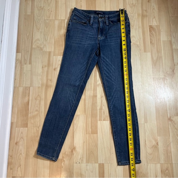 Calvin Klein Womens Dark Wash Mid Rise Skinny Jeans Size 4 - Picture 2 of 7